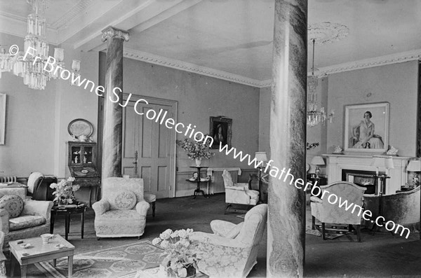 AMERICAN LEGATION PHOENIX PARK   YELLOW DRAWING ROOM WITH PILLARS